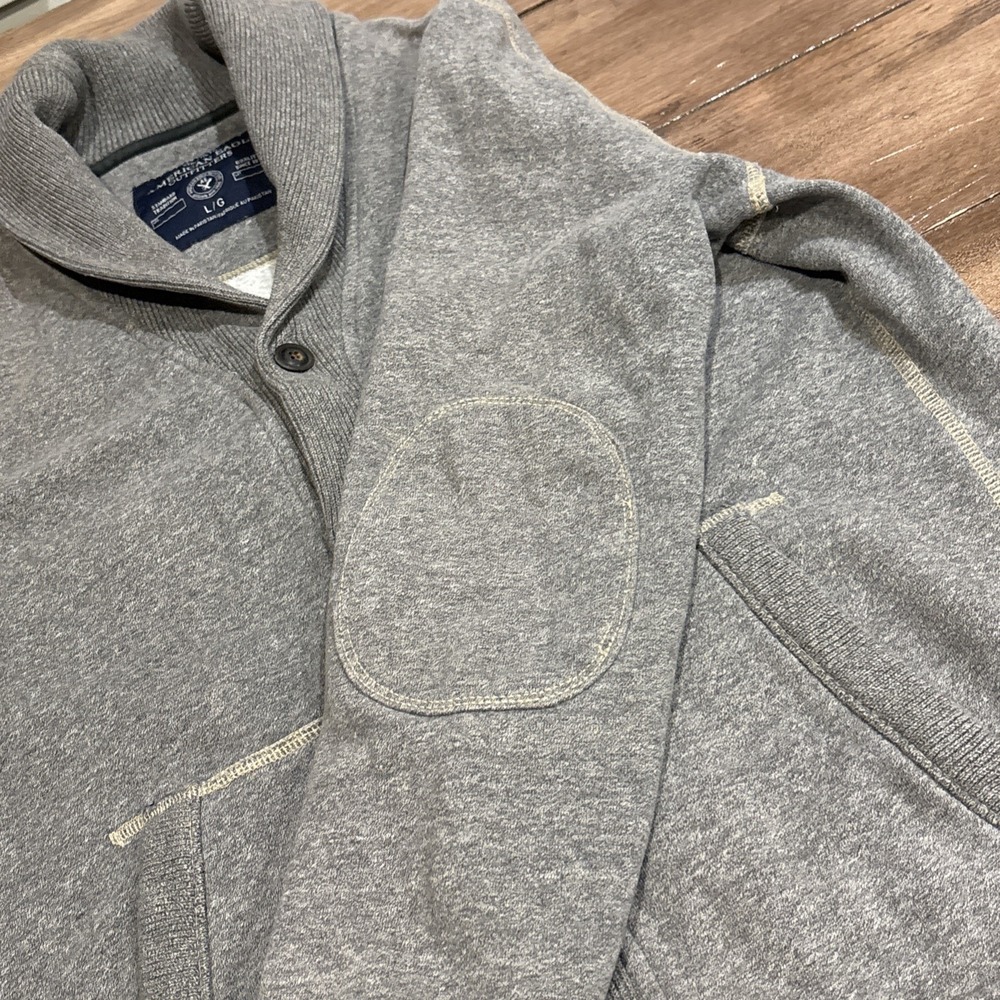American Eagle Sweater Mens Sz L Cardigan Athletic Fit Gray Button Elbow Patch - Picture 7 of 9